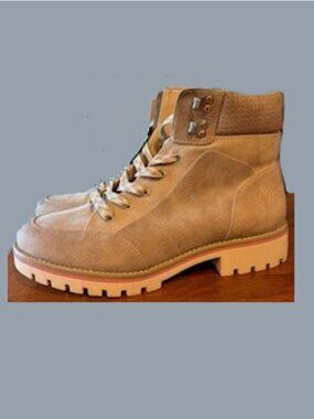 Sole Society Hiking Combat Boot Lace Up Faux Suede Beige Size 9.5 NWT